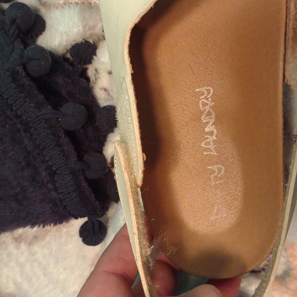 Platform sandles - Picture 3 of 3